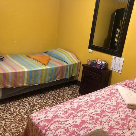 Hotel Alma Maya Антигуа-Гватемала Экстерьер фото