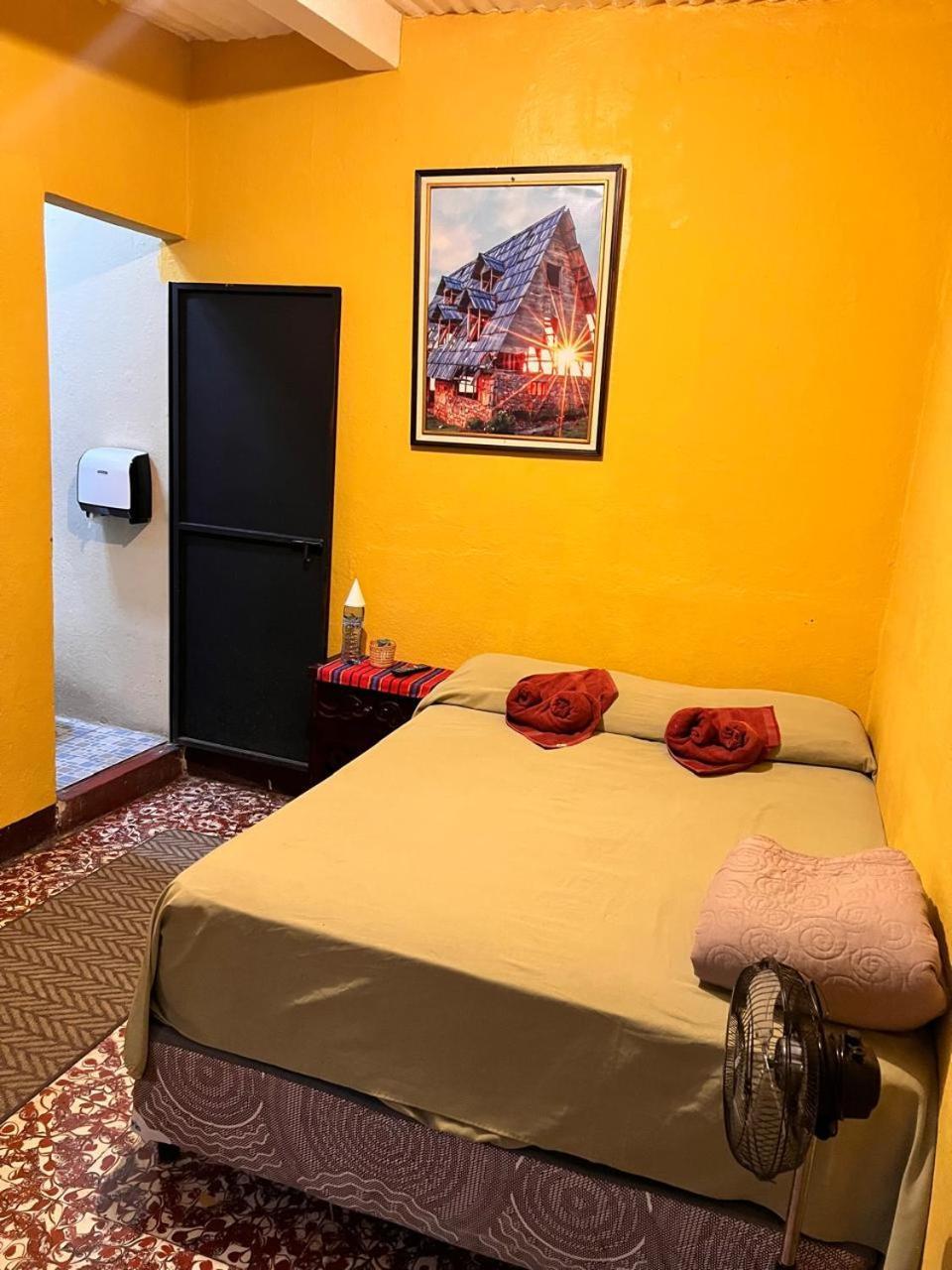 Hotel Alma Maya Антигуа-Гватемала Экстерьер фото
